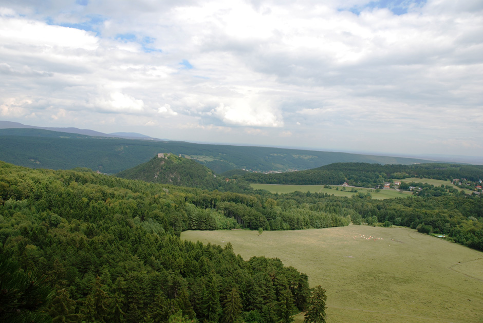 Rundblick bei den Bänken