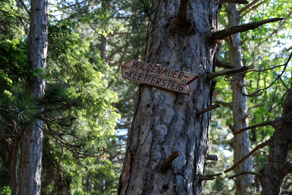 Hinweistafel Wildenauer-Klettersteig