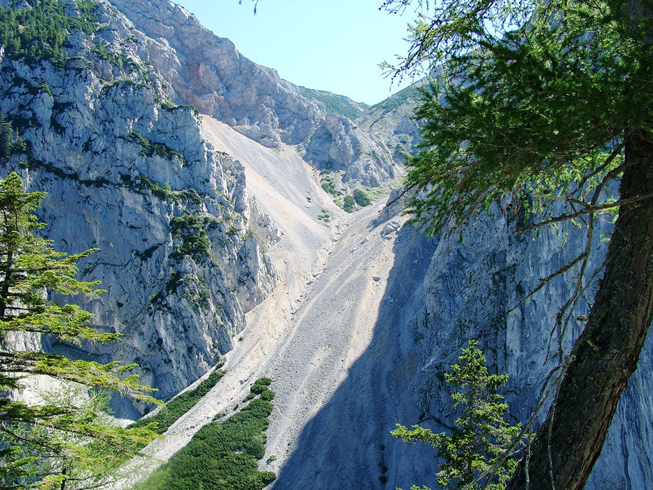 Bärenlochsteig gestufte Rinne (1-)