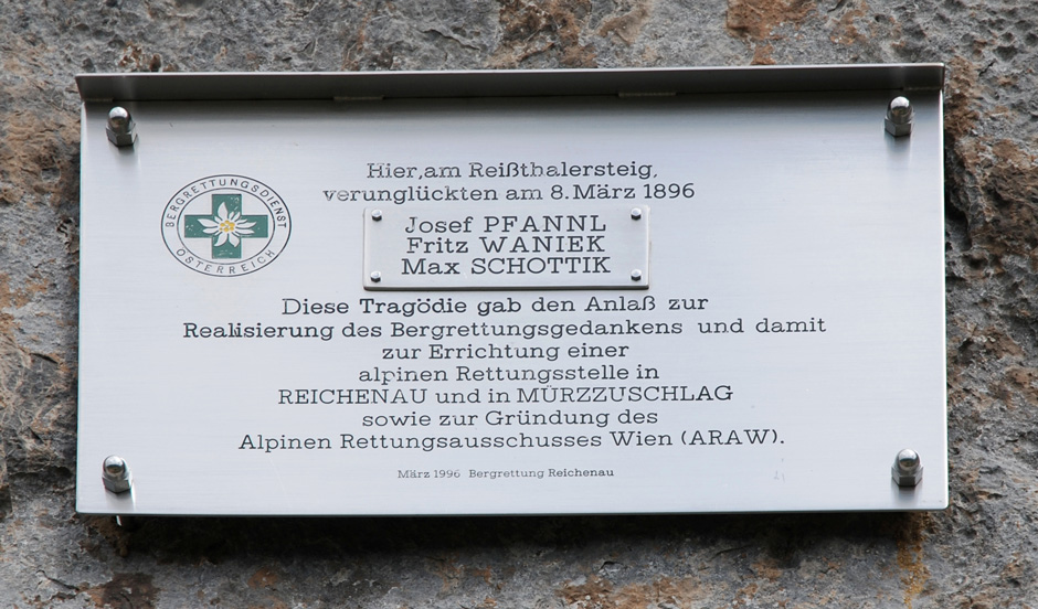 Reißtalersteig, Gedenktafel beim Einstieg