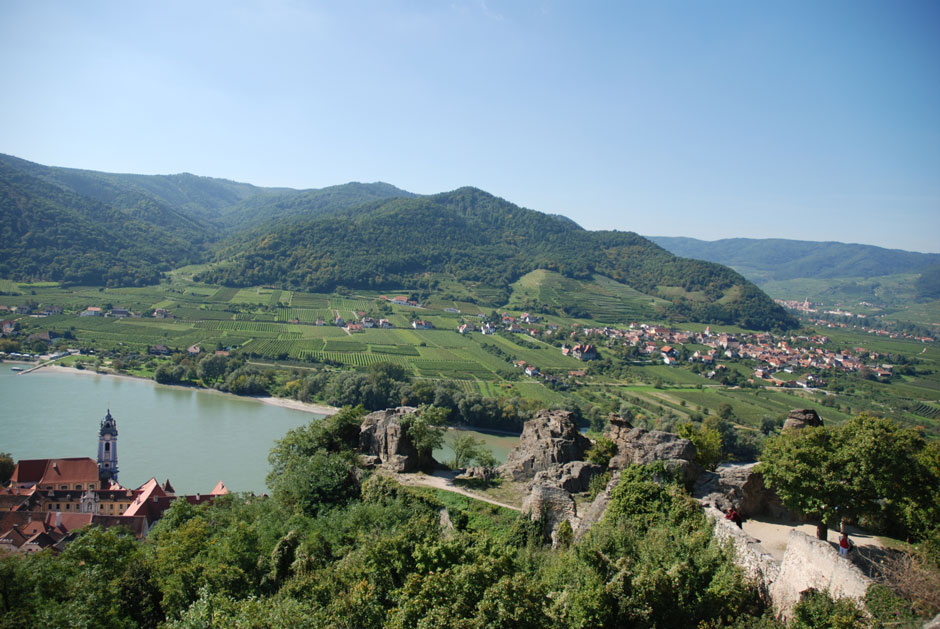 Burgruine Dürnstein vor dem Burghof und Rossatz
