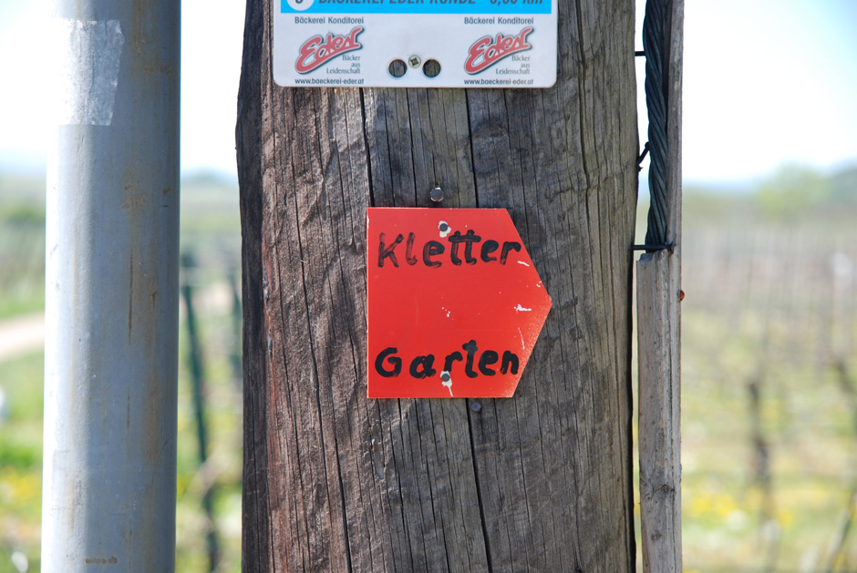 Hinweistafel Klettergarten