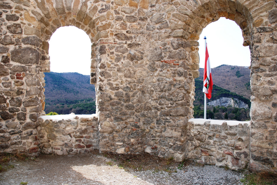 Burgruine Mödling, im Turm