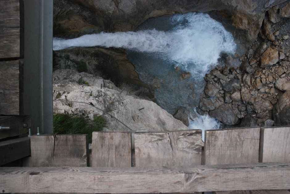 Blick von der oberen Holzbrücke in die Galitzenklamm