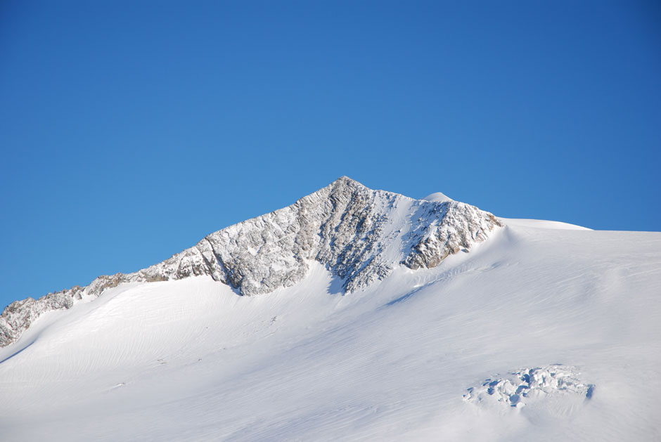 Hoher Adler, Großvenediger im Hintergrund