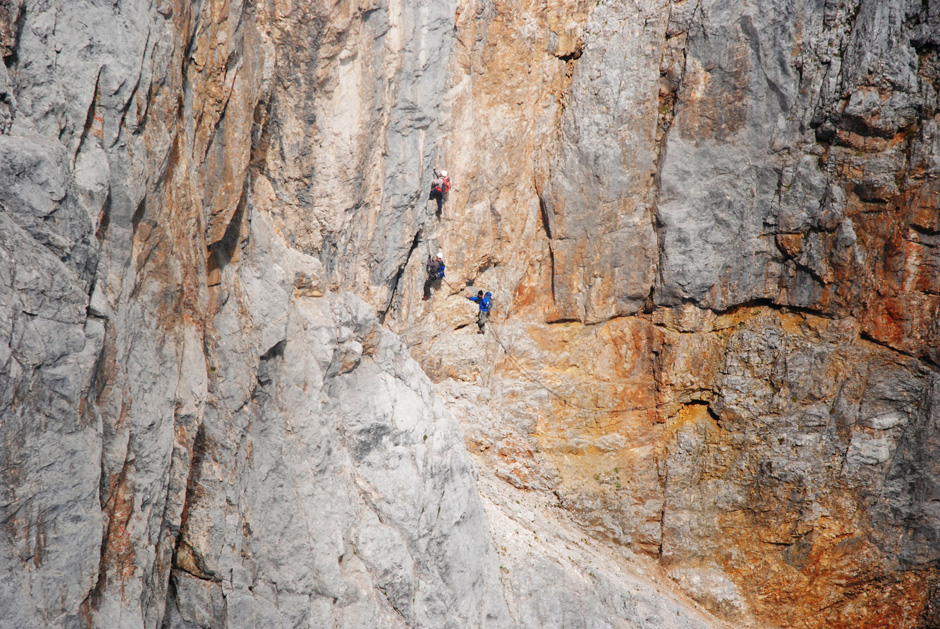 Rückblick auf den Klettersteig, nach der Querung (B)