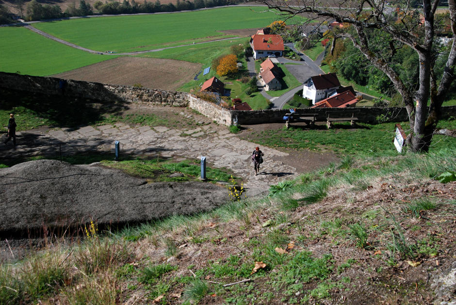 Abstieg, Burgweg