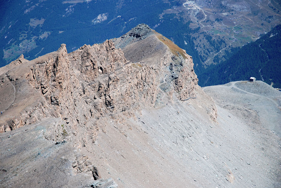 Rückweg auf dem Gratrücken (Hirlischneide) mit den vielen Serpentinen