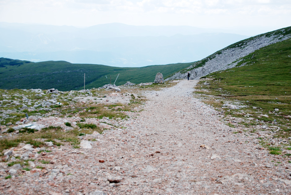 Rückweg, vor dem Stein nach links