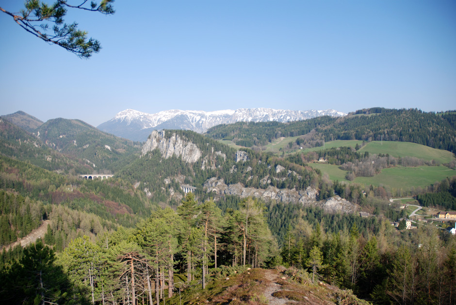 Raxalpe, Kalte-Rinne-Viadukt und Polleroswand