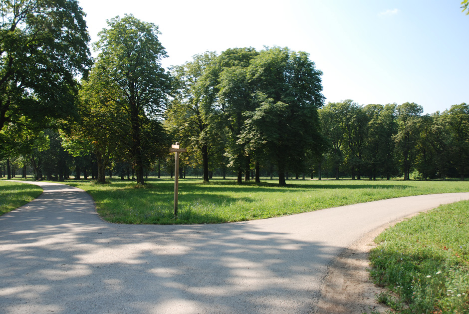 Abzweigung nach der Hermesvilla