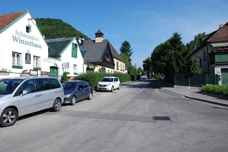 Kahlenbergerdorf, Bloschgasse