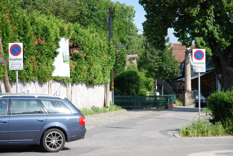Kahlenbergerdorf, Bloschgasse