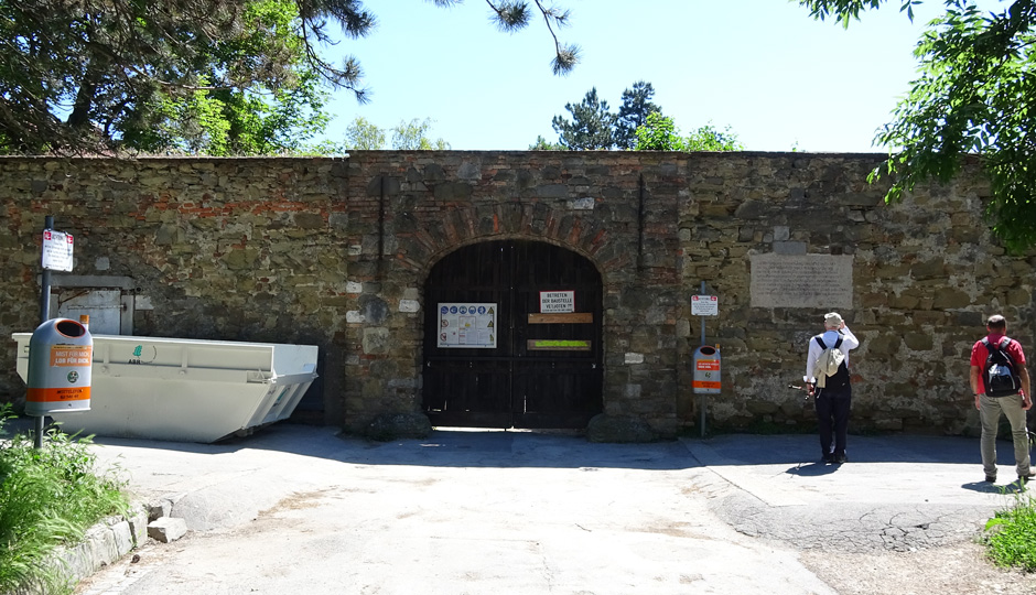 Leopoldsberg Eingangsbereich