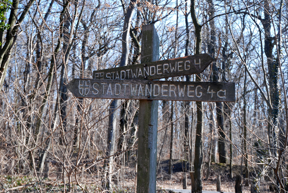 Wegweiser Stadtwanderweg 4