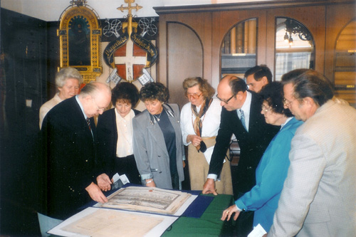 Besucher hören zu: Johann E. Holzinger, Grete Beer, Herta Klein, Inge Ofner, Paula Retzbach, Erhard Retzbach, Albert Milde, Grete Tettenborn, Gerhard Neulinger