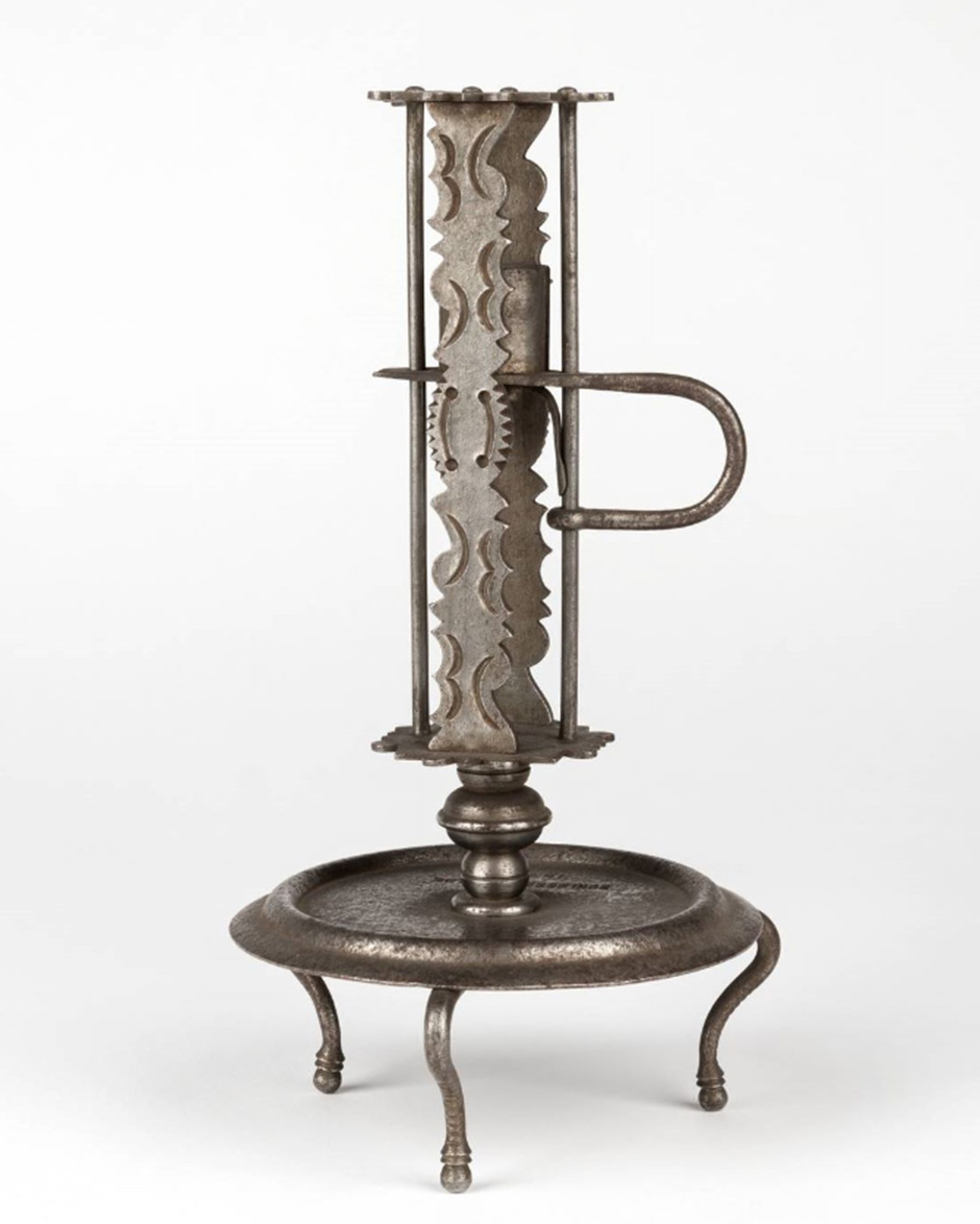 MAK Archivbild 8: Kerzenleuchter, Eisen, 1881