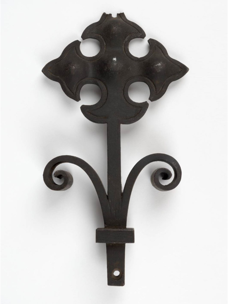 MAK Archivbild 78: Beschlag, Eisen geschwärzt, HxB 15x8,2 cm, 1867 bis 1900