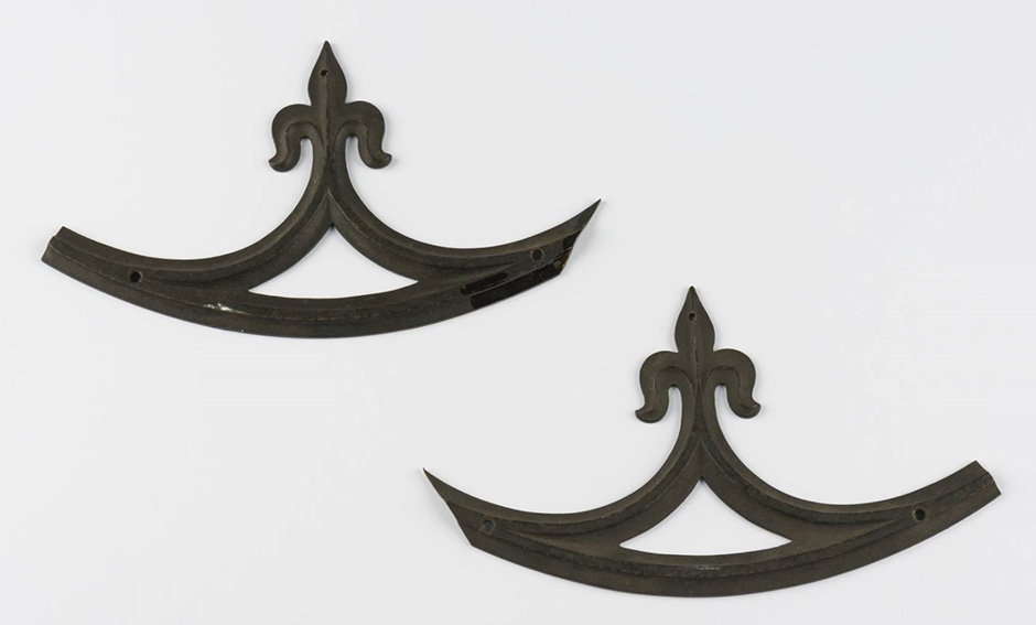 MAK Archivbild 81: Beschlag, Eisen geschwärzt, HxB 9x16,1 cm, 1867 bis 1900