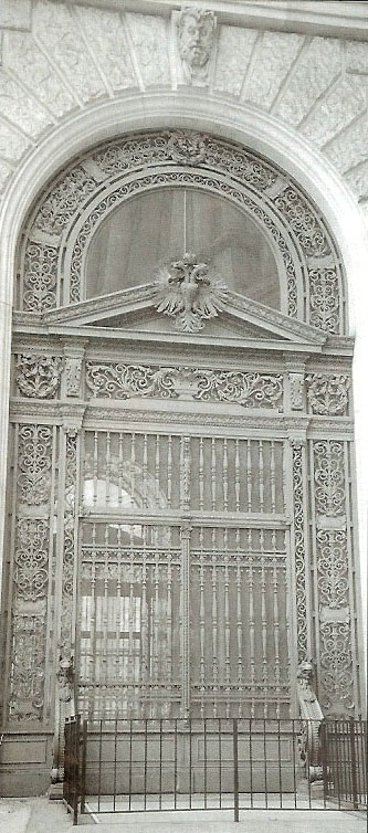 Eingangstor der Neuen Hofburg auf dem Heldenplatz von Franz Knotz Eingangstor der Neuen Hofburg auf dem Heldenplatz von Franz Knotz