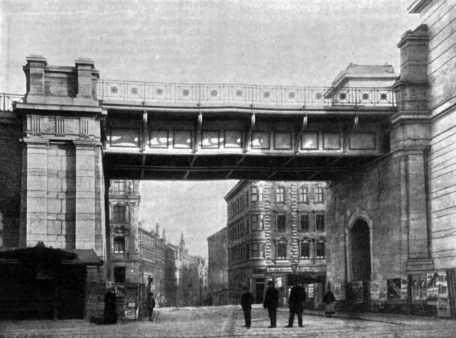 Archivbild 2: Brücke über die Gentzgasse