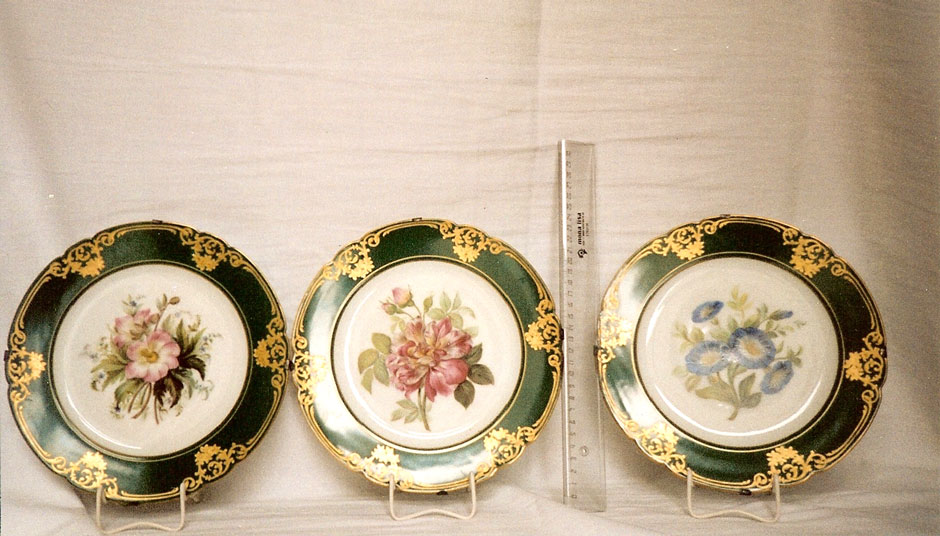 24 Teller der Marke Limoges als Geschenk nur 12 abgebildet von einer Reise zur Pariser Weltausstellung 1878